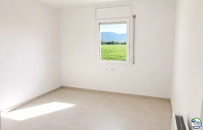 Bonita casa en la entrada de Empuriabrava