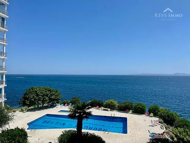 Charming apartment located in the sought-after Phare area