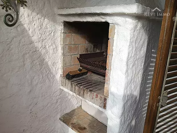 Pretty Apartment at Roses Puig Rom in an idyllic setting with a tourist license