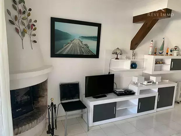 Pretty Apartment at Roses Puig Rom in an idyllic setting with a tourist license