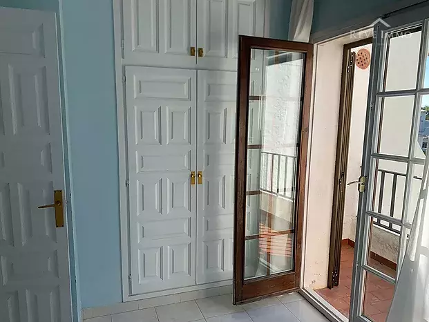 Pretty Apartment at Roses Puig Rom in an idyllic setting with a tourist license