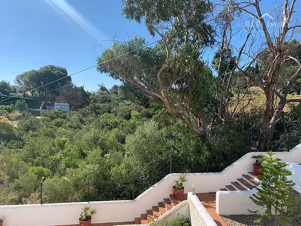 Pretty Apartment at Roses Puig Rom in an idyllic setting with a tourist license