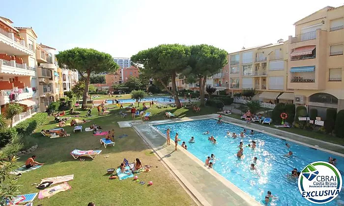 GRAN RESERVA 2-bedroom apartment with swimming pools, gardens and tourist licence, just 100 metres from the beach