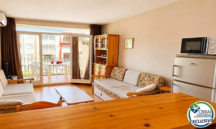 GRAN RESERVA 2-bedroom apartment with swimming pools, gardens and tourist licence, just 100 metres from the beach