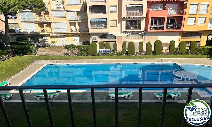 GRAN RESERVA 2-bedroom apartment with swimming pools, gardens and tourist licence, just 100 metres from the beach