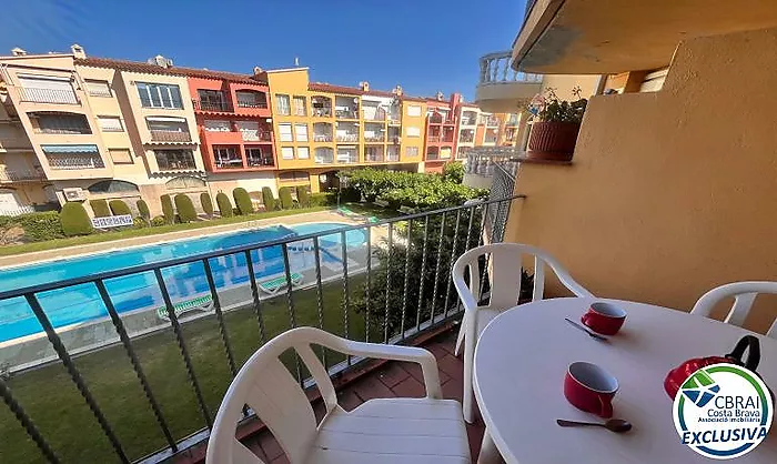 GRAN RESERVA 2-bedroom apartment with swimming pools, gardens and tourist licence, just 100 metres from the beach