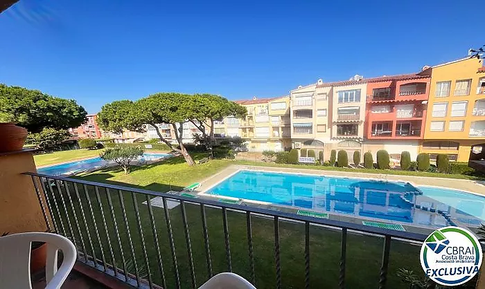 GRAN RESERVA 2-bedroom apartment with swimming pools, gardens and tourist licence, just 100 metres from the beach