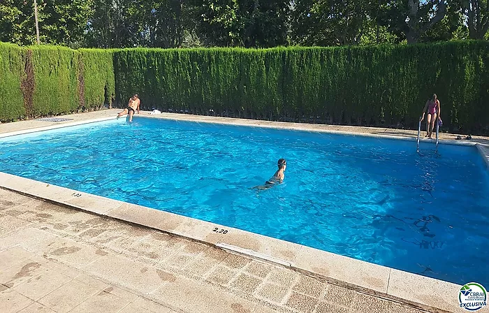 Your next project in Empuriabrava: house with garden and great potential