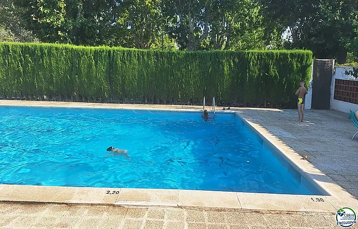 Your next project in Empuriabrava: house with garden and great potential