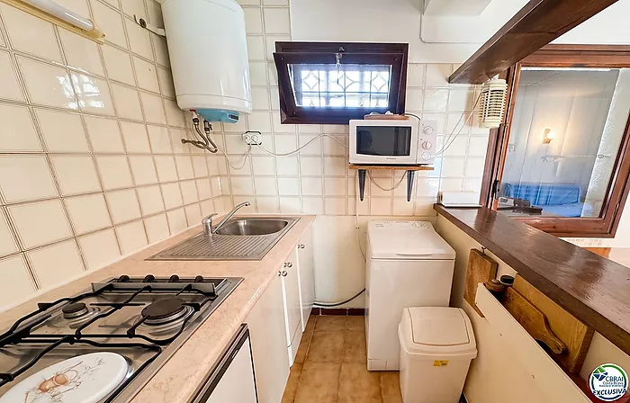 Unique opportunity in Mas Matas, Roses — Semi-detached house with private plot, ready for your renovation project