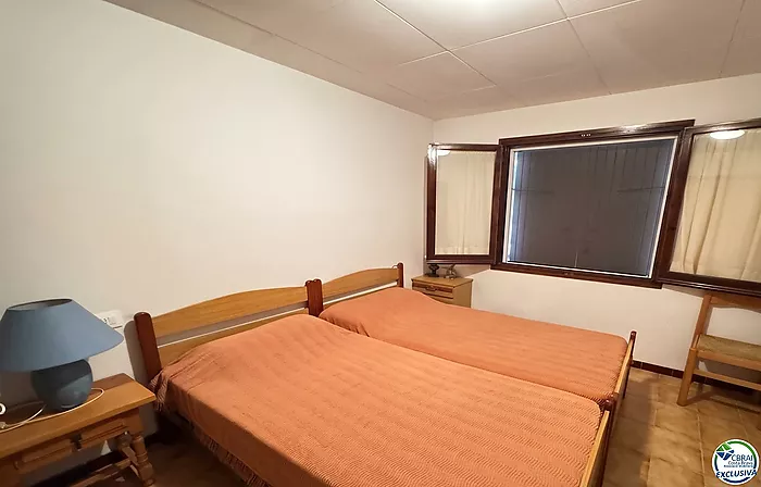 Unique opportunity in Mas Matas, Roses — Semi-detached house with private plot, ready for your renovation project