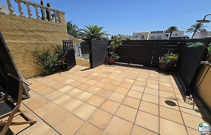 14x3.70 m Private Mooring Before the Bridges with Apartment & Parking