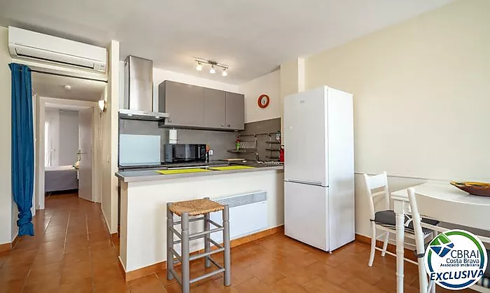 Penthouse central avec solarium privé et vue mer à Empuriabrava