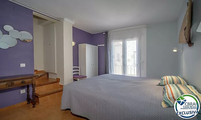 Penthouse central avec solarium privé et vue mer à Empuriabrava