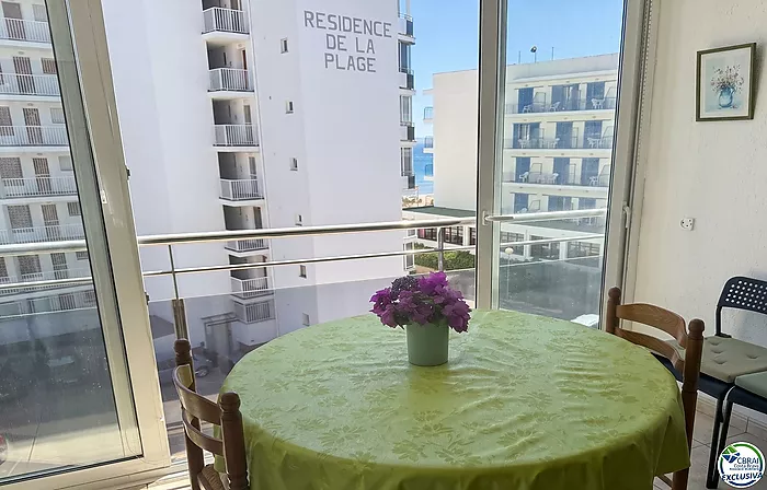 Studio with terrace 30 m from the beach — 4th floor, Salatar, Roses