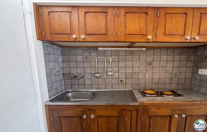 Studio with terrace 30 m from the beach — 4th floor, Salatar, Roses