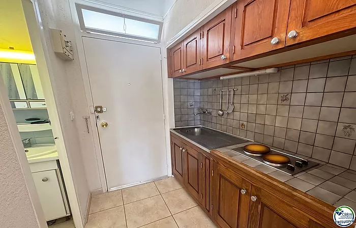 Studio with terrace 30 m from the beach — 4th floor, Salatar, Roses