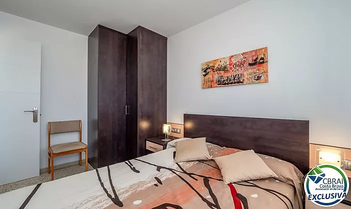 Apartment ideally located on the seafront in Empuriabrava