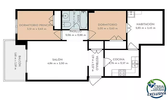 Two-bedroom apartment with terrace and patio, 250 metres from the sea in the centre of Roses