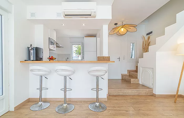 Elegant Waterfront villa with pool, private mooring and direct canal access in Santa Margarita