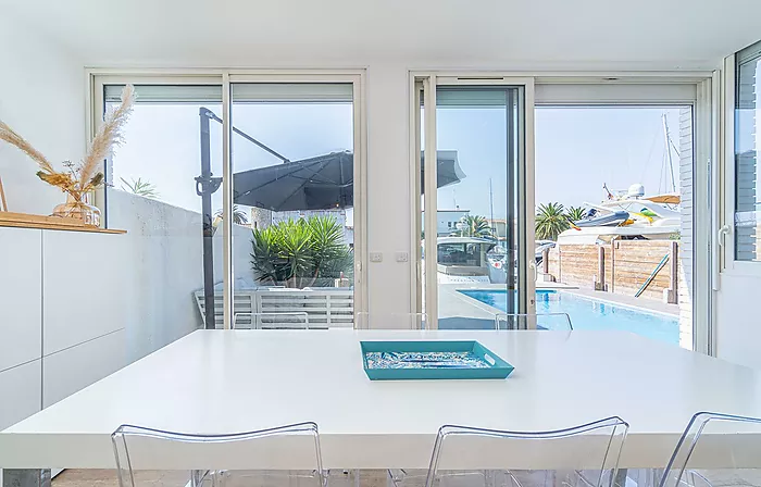 Elegant Waterfront villa with pool, private mooring and direct canal access in Santa Margarita