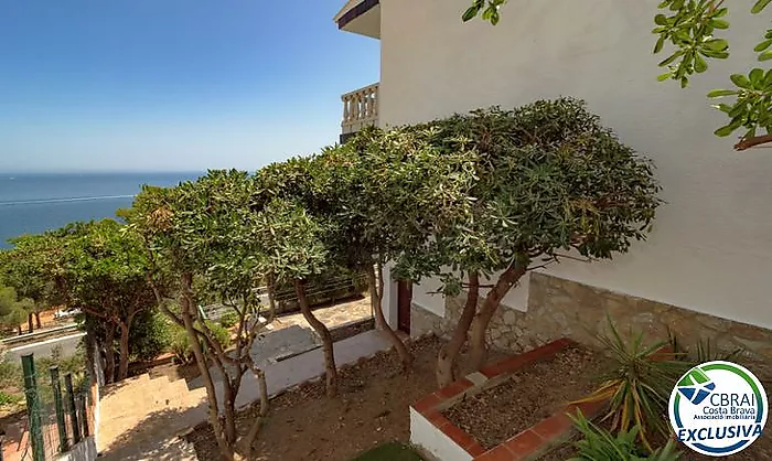 Exclusiva villa con espectaculares vistas panorámicas al mar en El Port de la Selva
