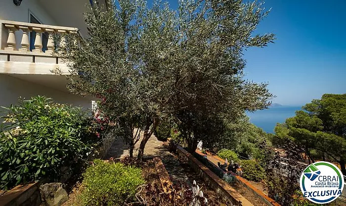 Exclusiva villa con espectaculares vistas panorámicas al mar en El Port de la Selva