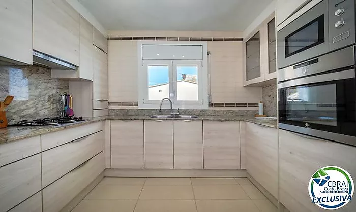 Exclusiva villa con espectaculares vistas panorámicas al mar en El Port de la Selva