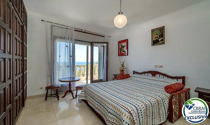 Exclusiva villa con espectaculares vistas panorámicas al mar en El Port de la Selva