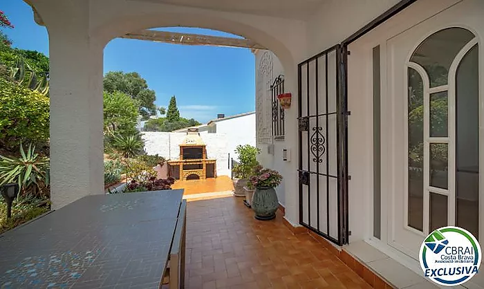 Exclusiva villa con espectaculares vistas panorámicas al mar en El Port de la Selva
