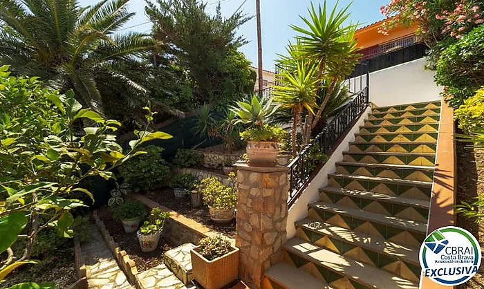Exclusiva villa con espectaculares vistas panorámicas al mar en El Port de la Selva