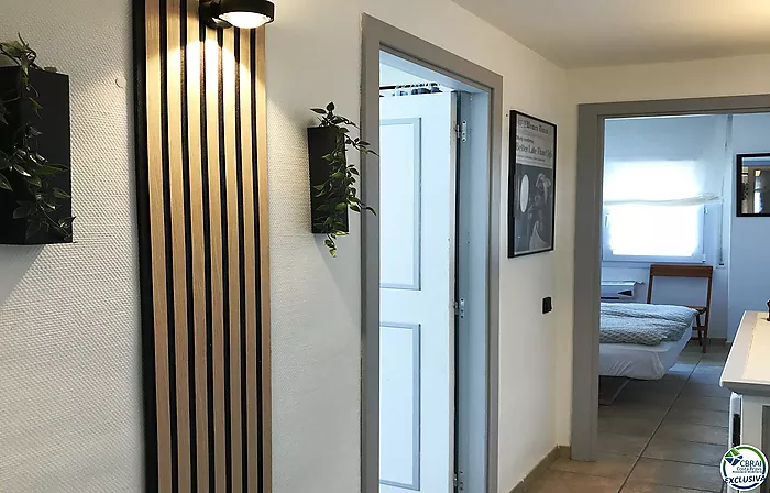 Appartement de 3 chambres avec piscine et parking privé à Santa Margarita Roses