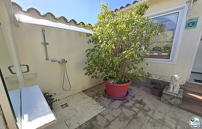Maison avec piscine et licence touristique - secteur Peni