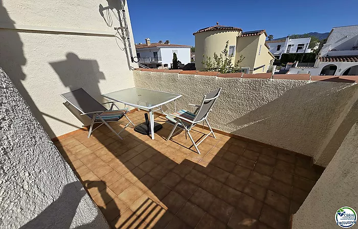 Maison avec piscine et licence touristique - secteur Peni