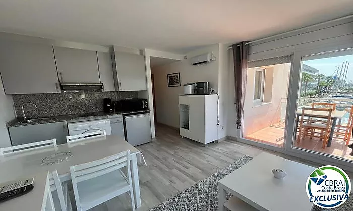 PORT CANIGÓ II Elegante apartamento de 1 dormitorio con terraza y vistas al canal
