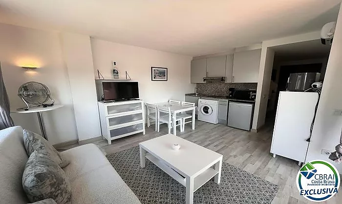 PORT CANIGÓ II Elegante apartamento de 1 dormitorio con terraza y vistas al canal