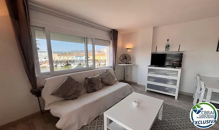 PORT CANIGÓ II Elegante apartamento de 1 dormitorio con terraza y vistas al canal