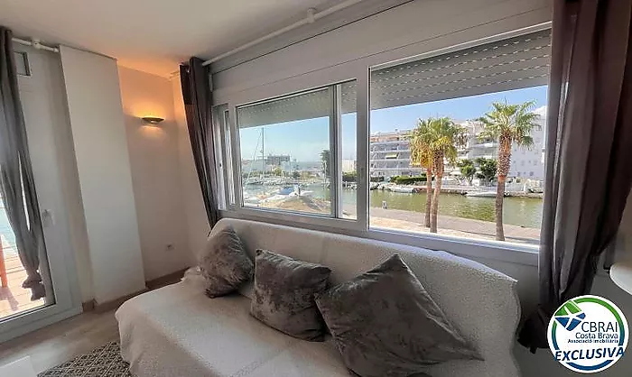 PORT CANIGÓ II Elegante apartamento de 1 dormitorio con terraza y vistas al canal