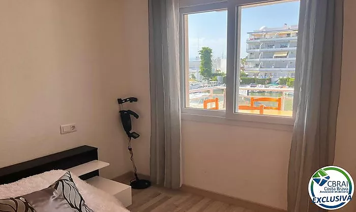 PORT CANIGÓ II Elegante apartamento de 1 dormitorio con terraza y vistas al canal
