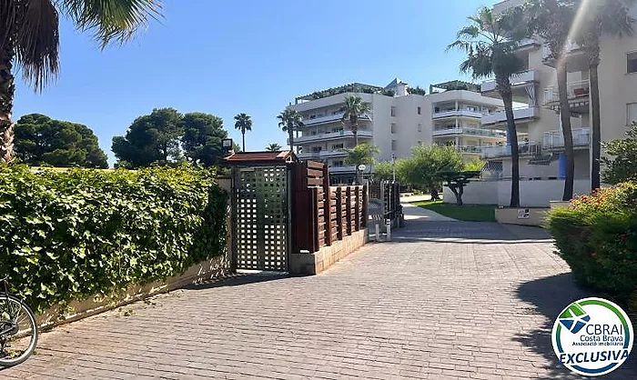 PORT CANIGÓ II Elegante apartamento de 1 dormitorio con terraza y vistas al canal