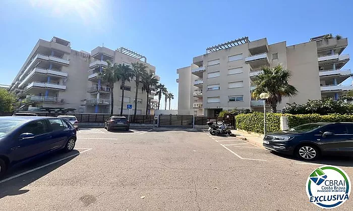 PORT CANIGÓ II Elegante apartamento de 1 dormitorio con terraza y vistas al canal