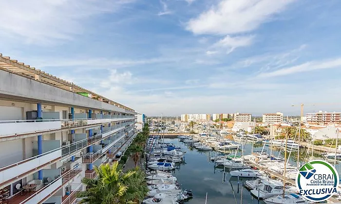 PORT CANIGÓ II Elegante apartamento de 1 dormitorio con terraza y vistas al canal