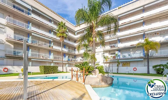 PORT CANIGÓ II Elegante apartamento de 1 dormitorio con terraza y vistas al canal