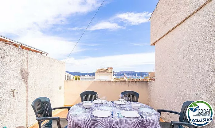 PORT MOXÓ Encantador apartamento de 2 dormitorios con vistas al canal, solárium y parking privado exterior