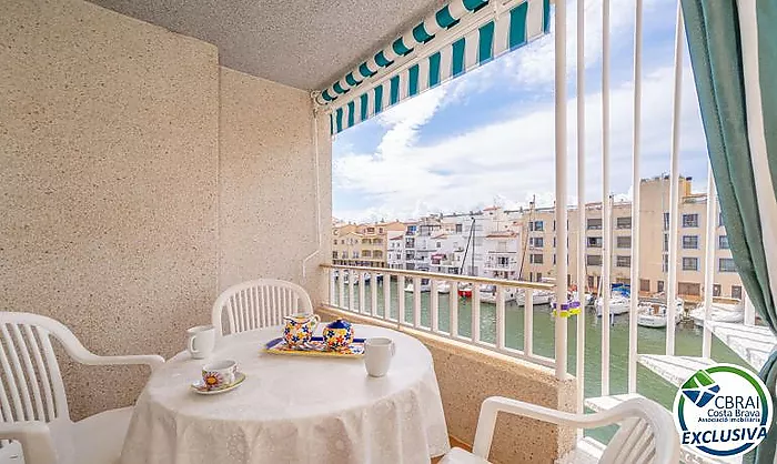 PORT MOXÓ Encantador apartamento de 2 dormitorios con vistas al canal, solárium y parking privado exterior
