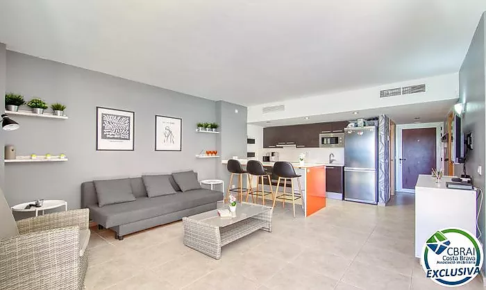 Apartament modern en planta baixa amb terrassa i piscina a Santa Margarida