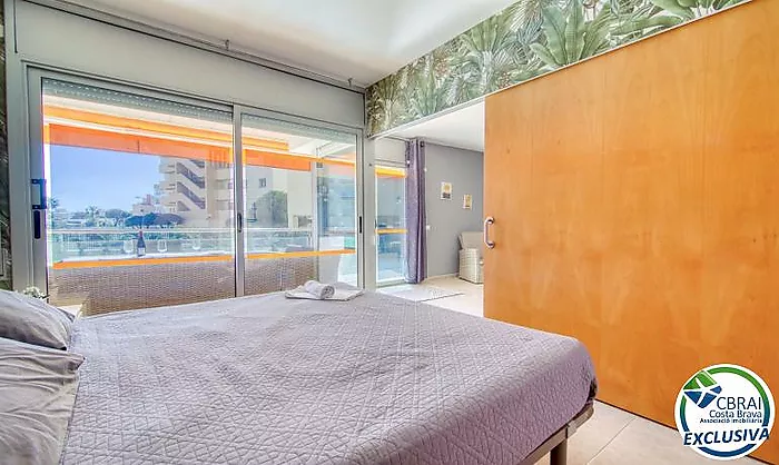 Apartament modern en planta baixa amb terrassa i piscina a Santa Margarida