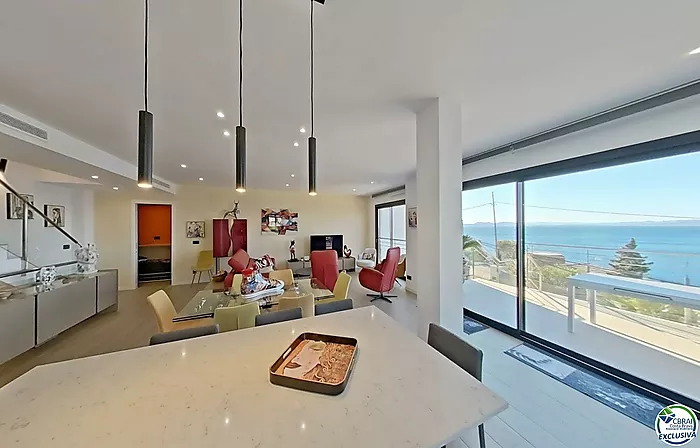 Casa en Roses, 3 habitaciones, 250 m2