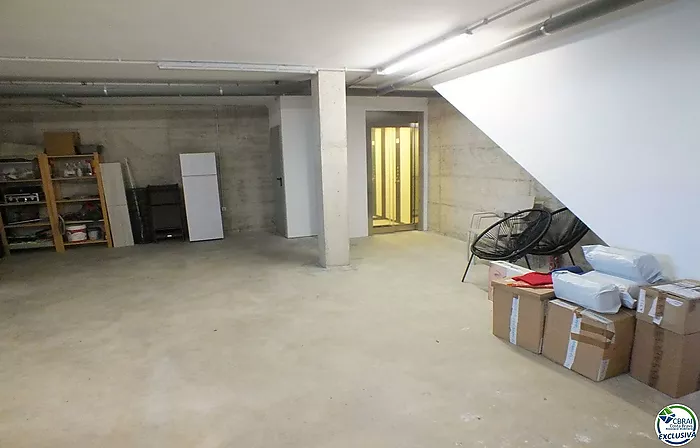 Casa en Roses, 3 habitaciones, 250 m2