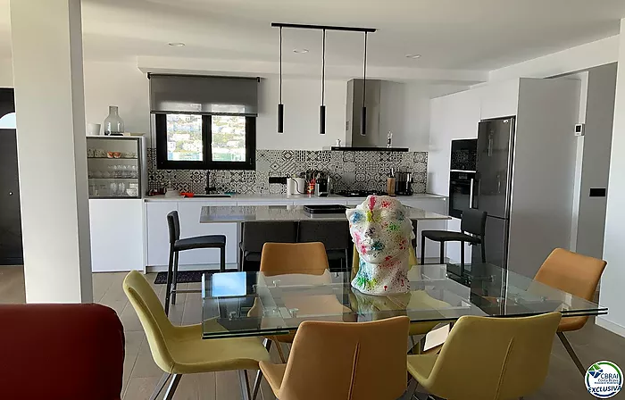 Casa en Roses, 3 habitaciones, 250 m2